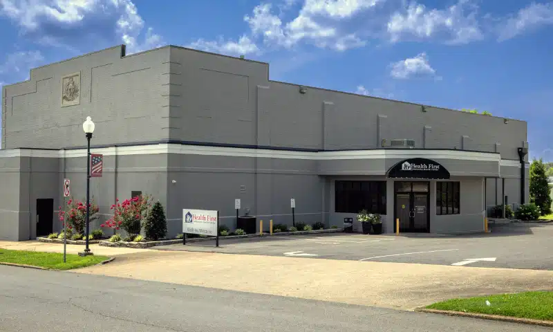 Earlington Clinic Exterior
